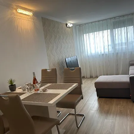 Silver Apartment *